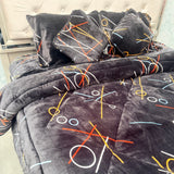 PREMIUM QUALITY WINTER 6 PCS SUPER KING QUILT SET WITH FITTED SHEET AND CUSIONS AND 2 PILLOW COVERS