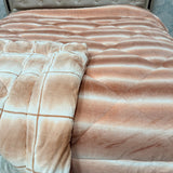 ELEGANT REVERSIBLE QUILT FOR SUPER KING BED
