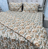 JAIPURI PRINTS PURE COTTON VINTAGE FLORAL COMFORTER SET – KING TO SUPER KING