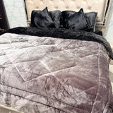 TITLIS PREMIUM 6-PIECE REVERSIBLE QUILT SET WITH FITTED-TYPE SHEET – QUEEN TO KING SIZE