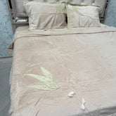 WINTER LUXURIOUS EMBROIDERY REVERSIBLE DUVET COVER ( 4 PCS) KING SIZE BEDHSEET FIT ON SUPER KING SIZE AS WELL