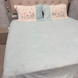 LUXURY PLAIN EMBROIDERED BED SHEET SET – QUEEN TO KING FIT