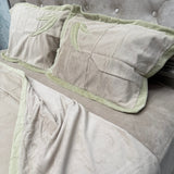 WINTER LUXURIOUS EMBROIDERY REVERSIBLE DUVET COVER ( 4 PCS) KING SIZE BEDHSEET FIT ON SUPER KING SIZE AS WELL