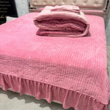 PREMIUM DESINER KING SIZE QUILT SET WITH EMBROIDERY AND HEAVY BEDCOVER
