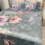 ROYAL WINTER DIGITAL PRINT KING SIZE FLAT BEDSHEET SET – 3 PCS ANTI-SKID BEDDING