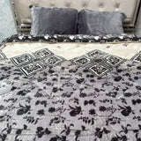 WINTER KING SIZE REVERSIBLE QUILT WITH 2 PLAIN PILLOW COVERS