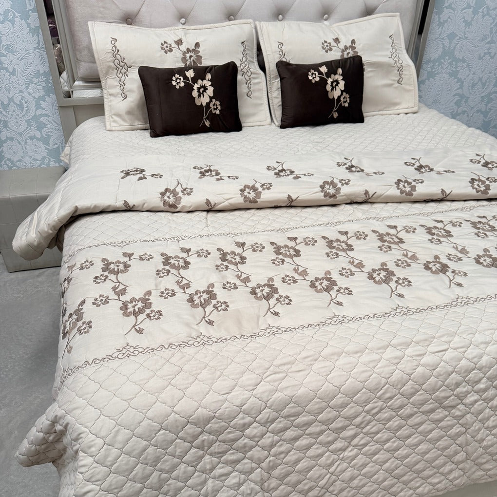 DESIGNER LUXURY 6-PIECE QUILTED BEDCOVER SET – QUEEN TO KING SIZE WITH EMBROIDERED COMFORTER & VELVET CUSHIONS