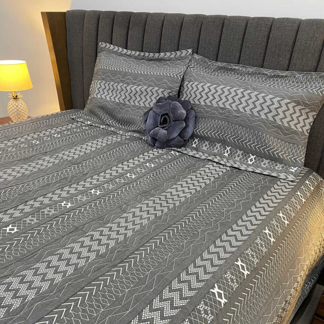 DESINER 4 PCS REVERSIBLE LARGE KING SIZE COTTON BEDCOVER SET