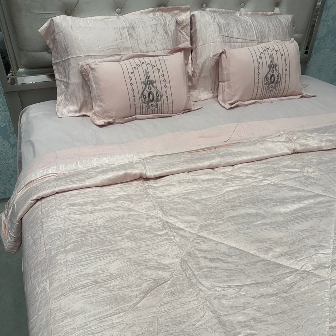 SUMMER PREMIUM 6 PCS KING AND QUEEN SIZE COMFORTER SET WITH EMBROIDERY CUSIONS