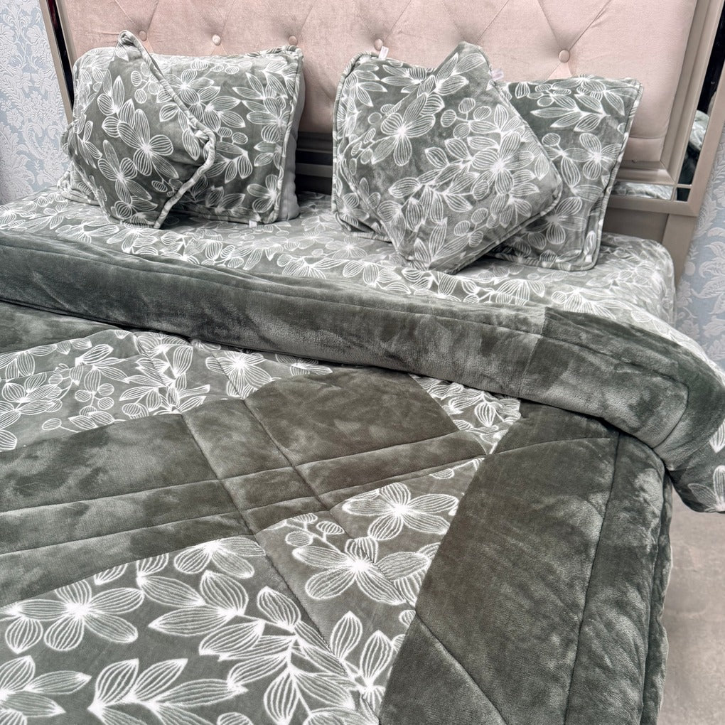 BRANDED KING SIZE 6-PIECE SUPER WARM QUILT SET WITH MATCHING CUSHIONS