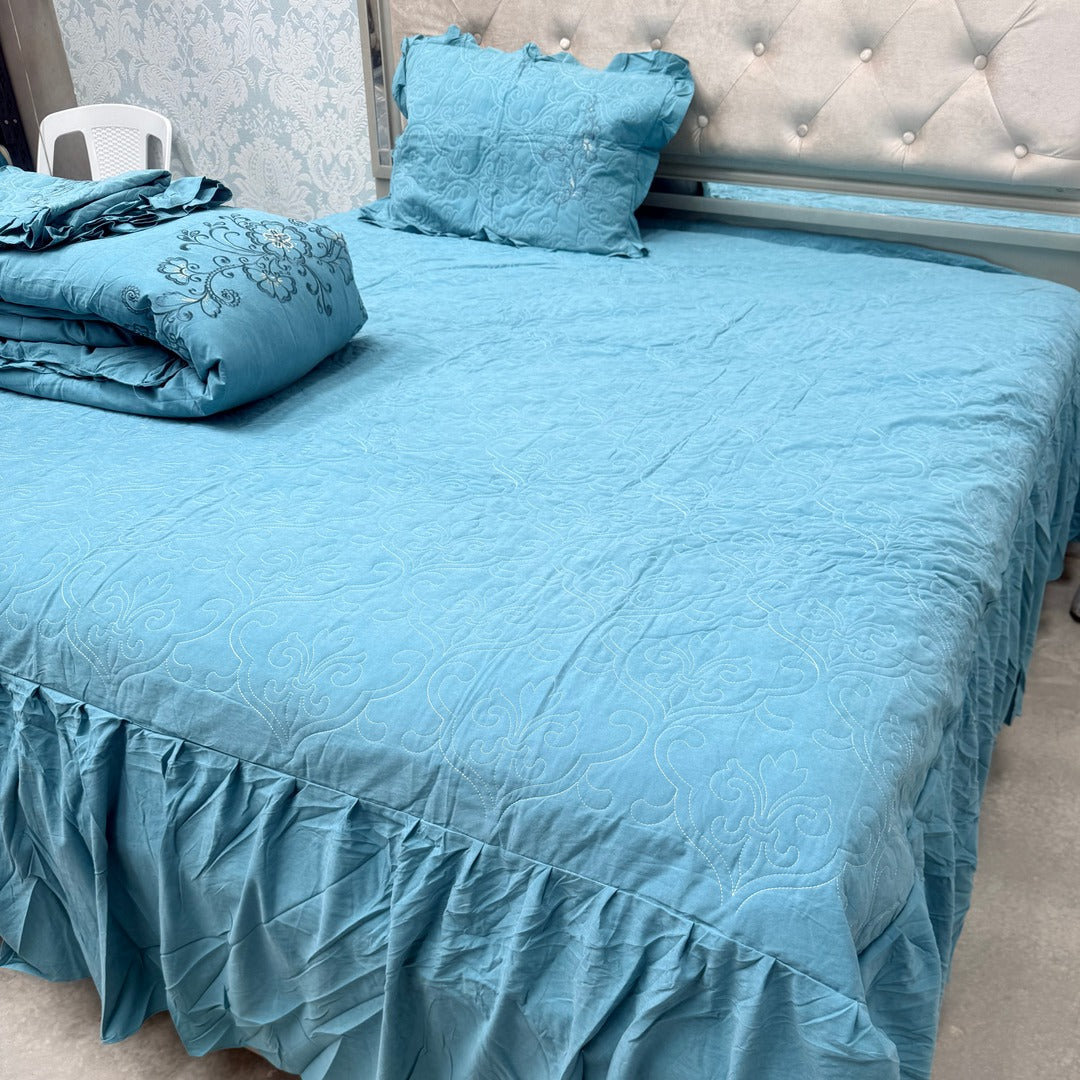 ROYAL LOOK KING SIZE TO SUPER KING SIZE 6 PCS BEDCOVER WITH FRILL AND EMBROIDERED COMFRTER