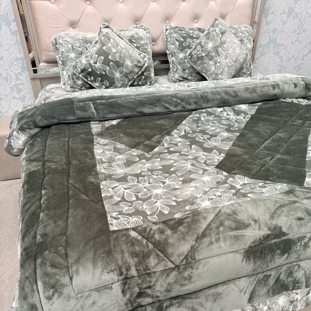 BRANDED KING SIZE 6-PIECE SUPER WARM QUILT SET WITH MATCHING CUSHIONS