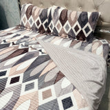PREMIUM QUALITY KING SIZE 4 PCS DUVET COVER SET (QUILT COVER SET) WITH ANTI SKID BEDHSEET