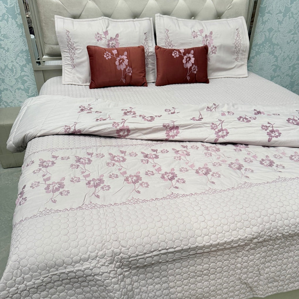 DESIGNER LUXURY 6-PIECE QUILTED BEDCOVER SET – QUEEN TO KING SIZE WITH EMBROIDERED COMFORTER & VELVET CUSHIONS