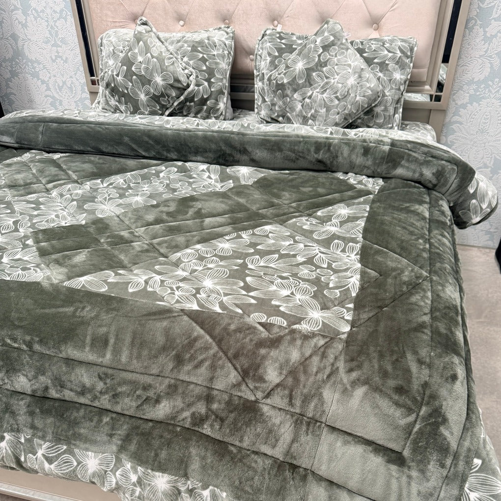 BRANDED KING SIZE 6-PIECE SUPER WARM QUILT SET WITH MATCHING CUSHIONS