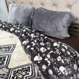 WINTER KING SIZE REVERSIBLE QUILT WITH 2 PLAIN PILLOW COVERS