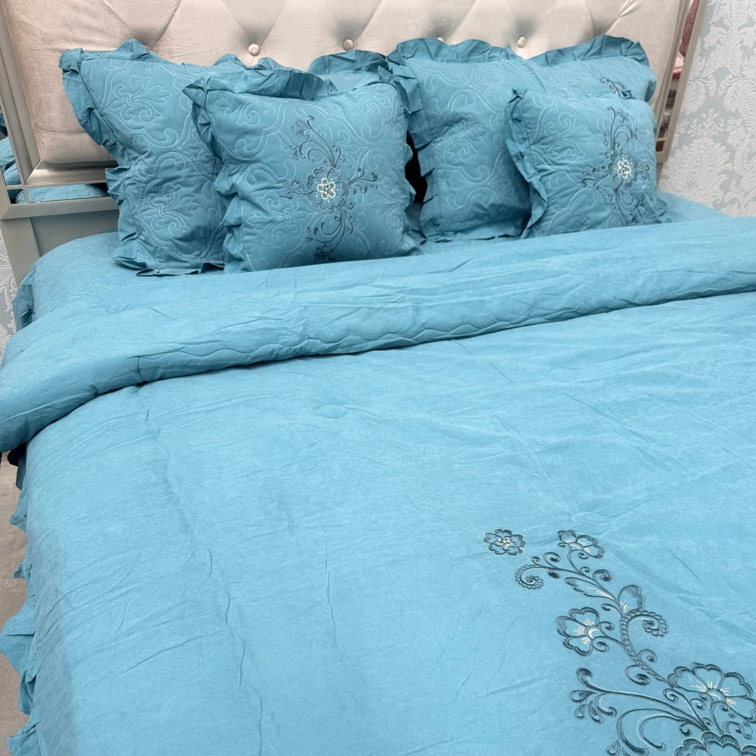 ROYAL LOOK KING SIZE TO SUPER KING SIZE 6 PCS BEDCOVER WITH FRILL AND EMBROIDERED COMFRTER