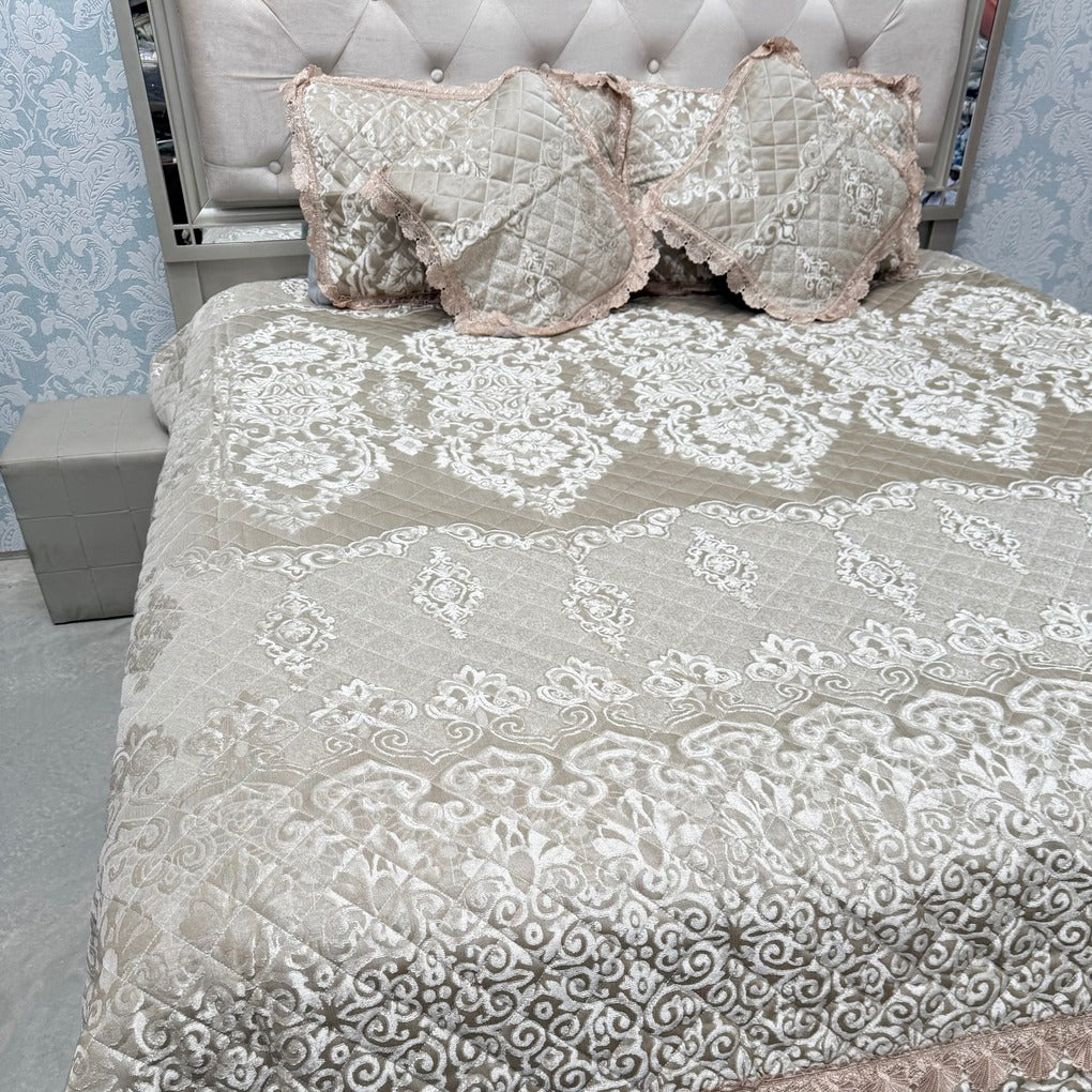 TURKISH STYLE DESIGNER VELVET BEDCOVER SET – ALL SEASON LUXURY ( QUEEN TO KING SIZE)