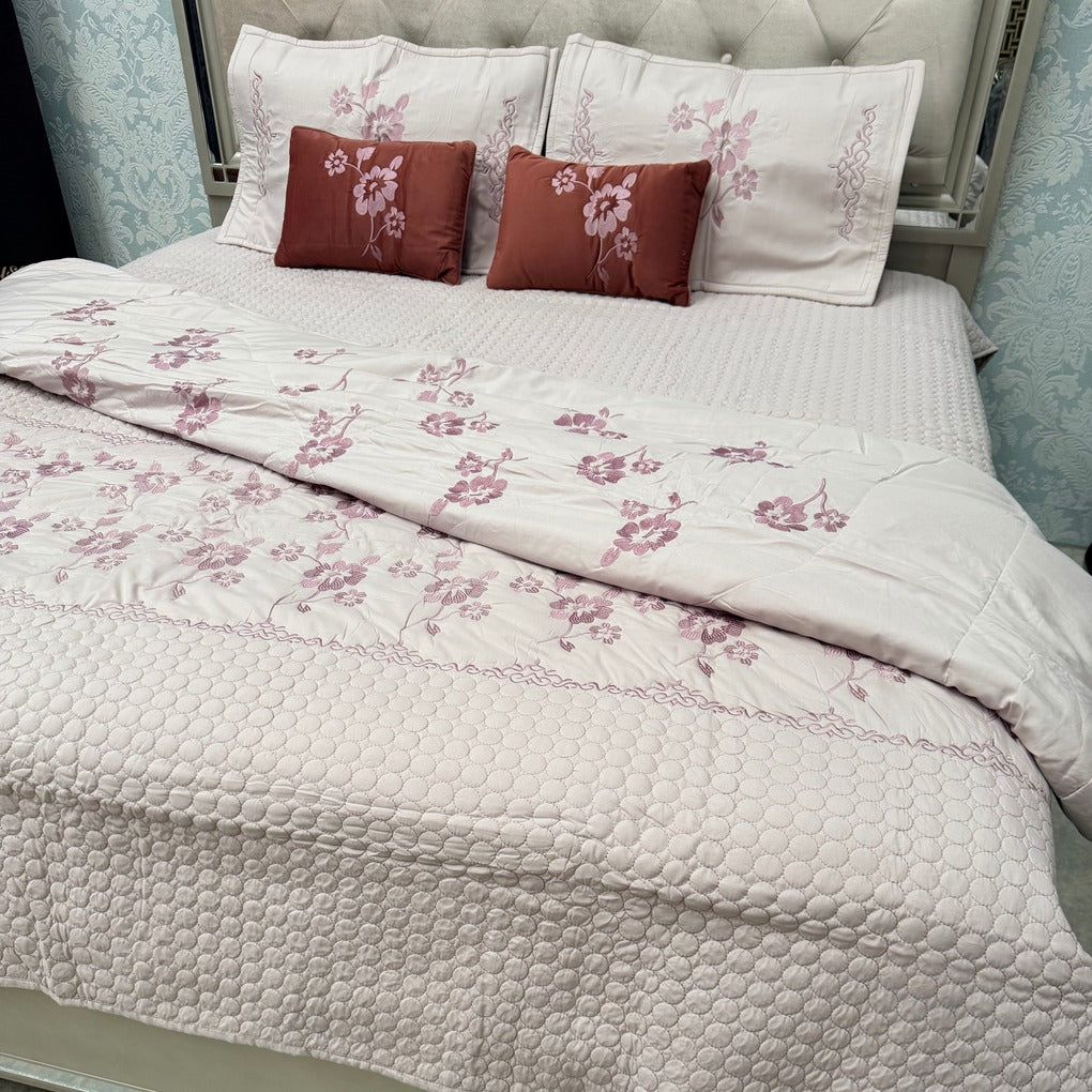 DESIGNER LUXURY 6-PIECE QUILTED BEDCOVER SET – QUEEN TO KING SIZE WITH EMBROIDERED COMFORTER & VELVET CUSHIONS