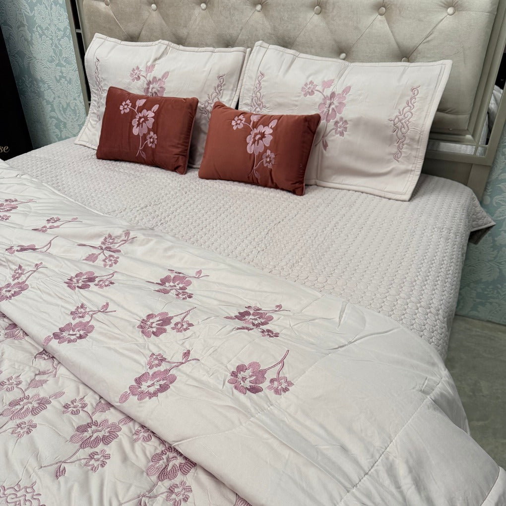 DESIGNER LUXURY 6-PIECE QUILTED BEDCOVER SET – QUEEN TO KING SIZE WITH EMBROIDERED COMFORTER & VELVET CUSHIONS