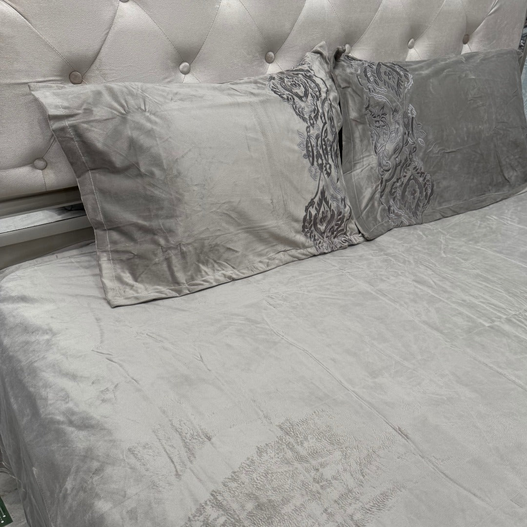 ROSE PETEL BRANDED WINTER EMBROIDERY 3 PCS BEDSHEET SET ( anti skid)