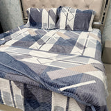 PREMIUM QUALITY KING SIZE 4 PCS DUVET COVER SET (QUILT COVER SET) WITH ANTI SKID BEDHSEET