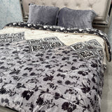 WINTER KING SIZE REVERSIBLE QUILT WITH 2 PLAIN PILLOW COVERS