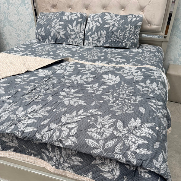 FULL REVERSIBLE SUMMER COMFORTER SET WITH BEDCOVER & 2 PILLOWCASES