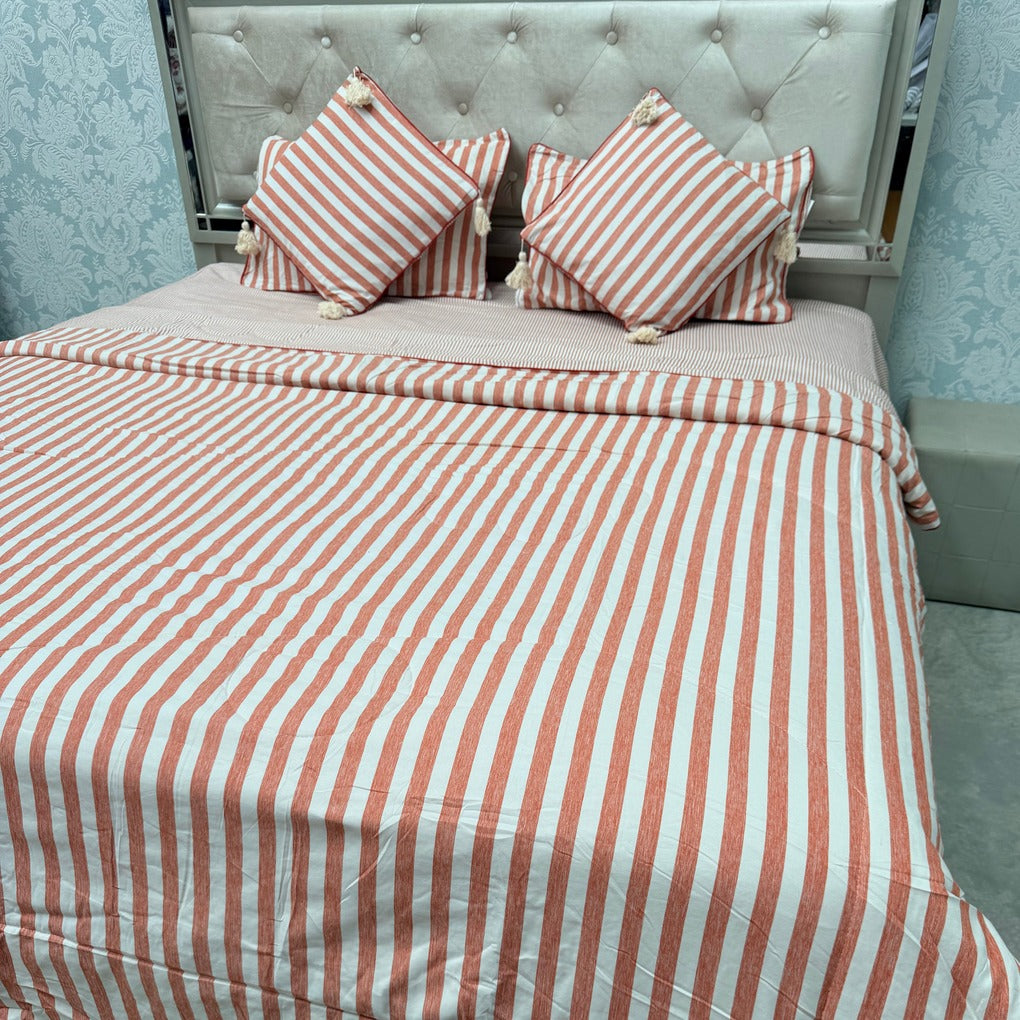 LUXURY REVERSIBLE COMFORTER SET WITH MATCHING PILLOW COVERS & CUSHIONS