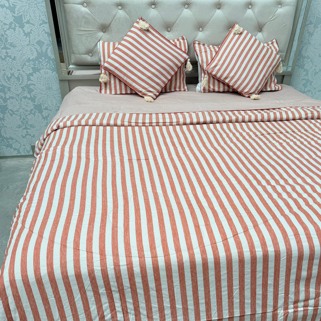 LUXURY REVERSIBLE COMFORTER SET WITH MATCHING PILLOW COVERS & CUSHIONS